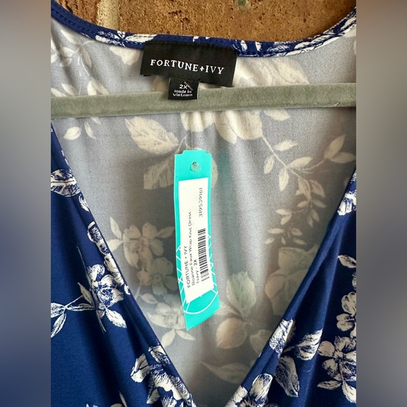 Fortune & Ivy Casual Spring Wrap Dress - Picture 2 of 4